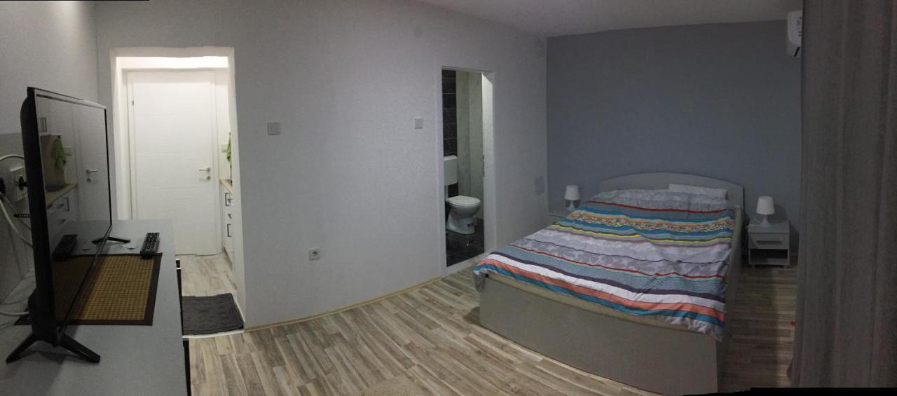 Madox Apartment Ohrid Exterior photo